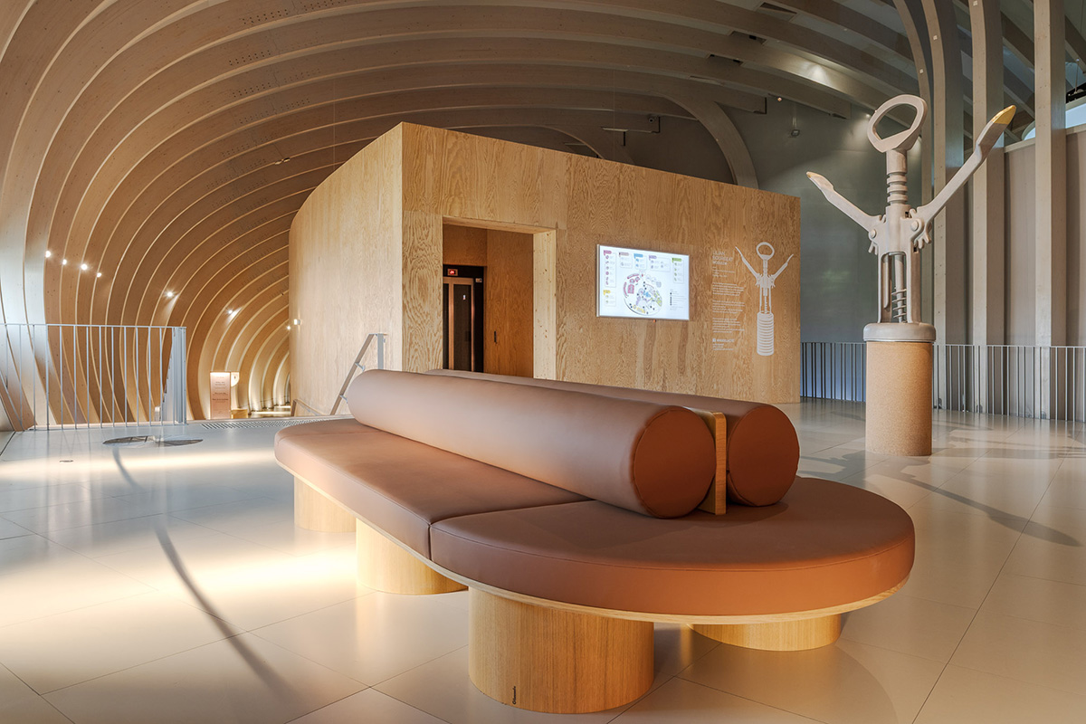 Banquette sur-mesure Gimmic à La Cité du Vin