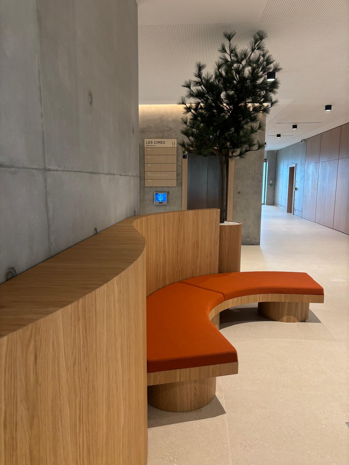 Vinci Facilities Les Cimes hall Gimmic 6