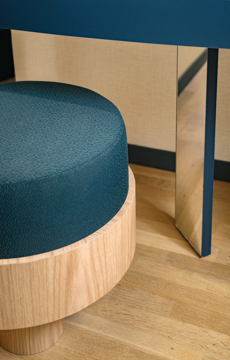 Pouf antique en situation 1